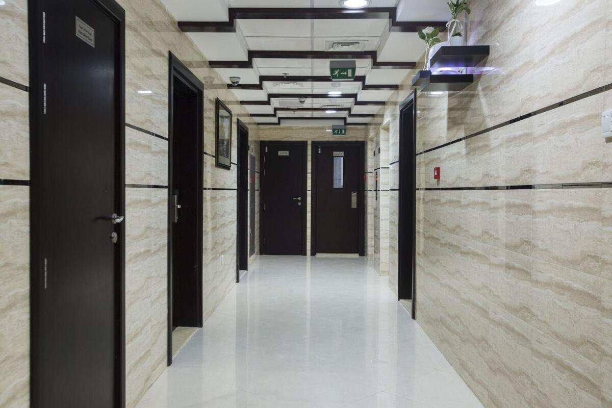 Escape Partition In Barsha 1 Near Moe Metro