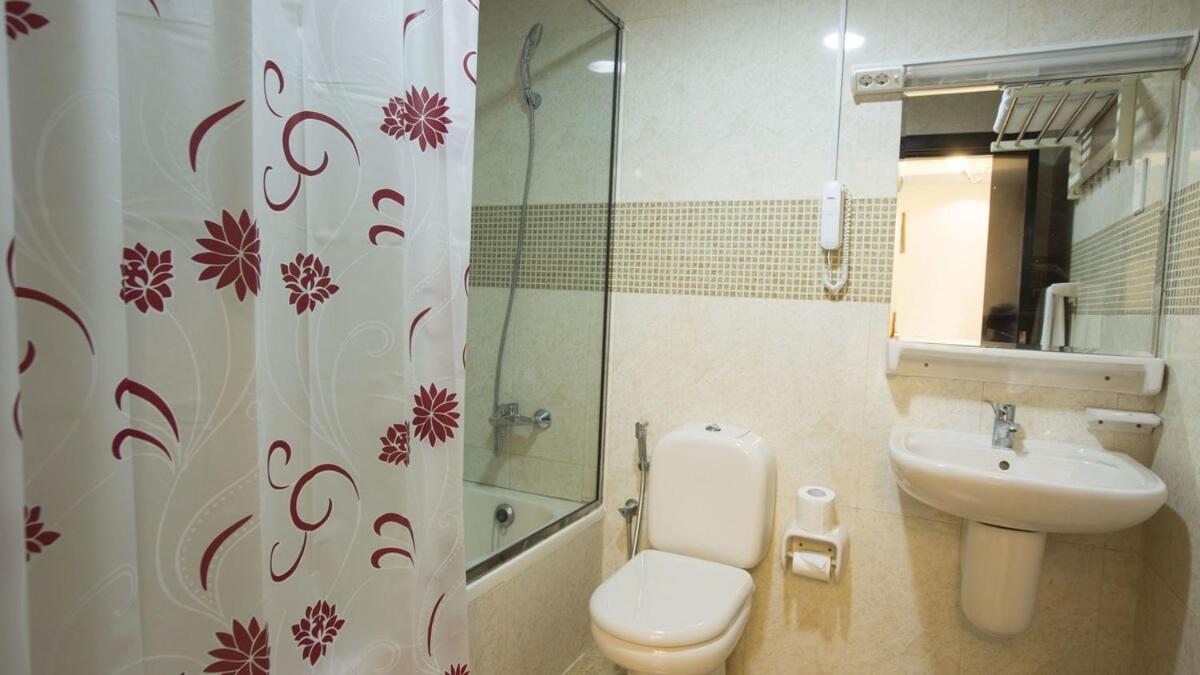 Escape Partition In Barsha 1 Near Moe Metro Homestay *