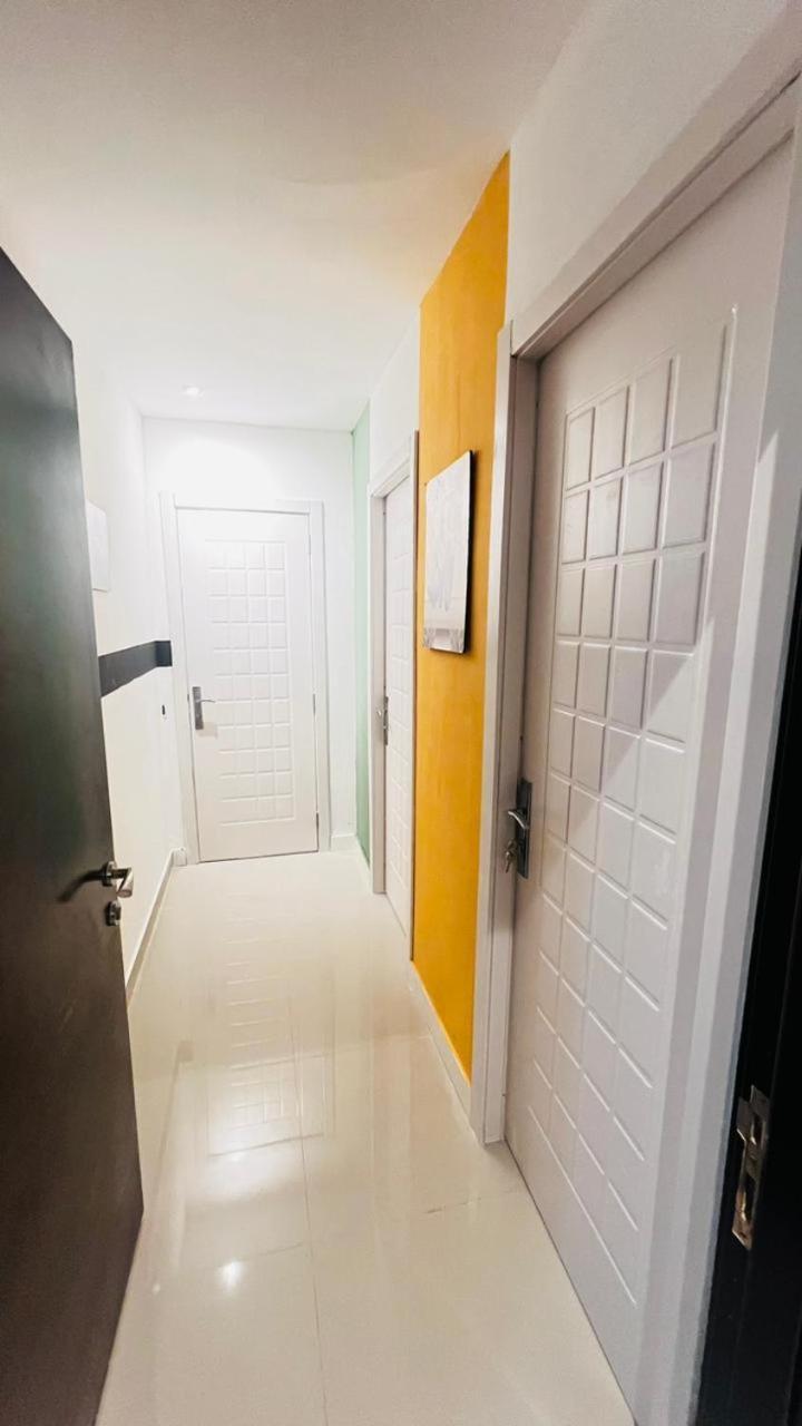 Homestay Escape Partition In Barsha 1 Near Moe Metro *