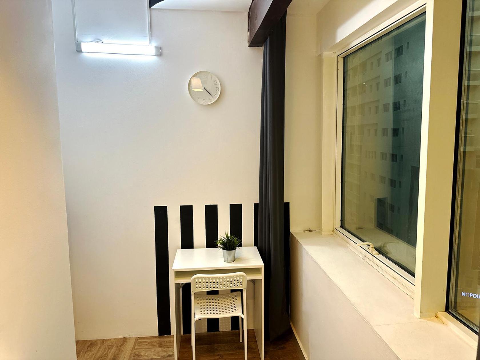 Escape Partition In Barsha 1 Near Moe Metro Homestay *