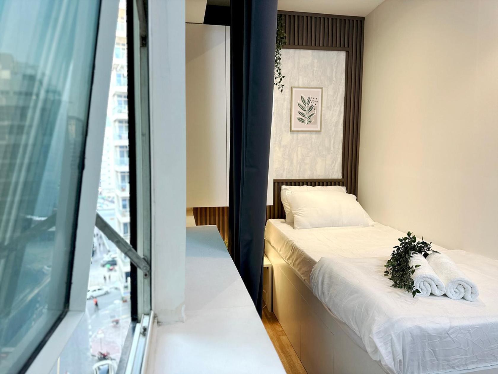 Escape Partition In Barsha 1 Near Moe Metro * Dubai