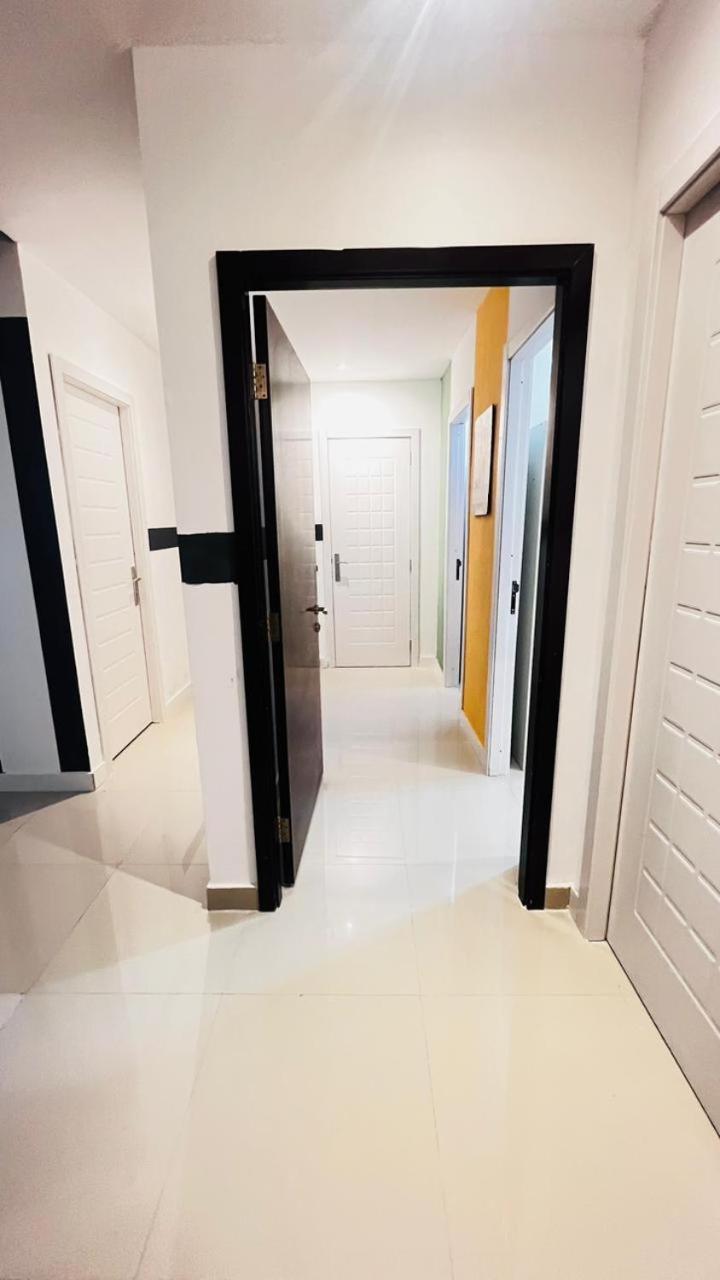 Homestay Escape Partition In Barsha 1 Near Moe Metro *