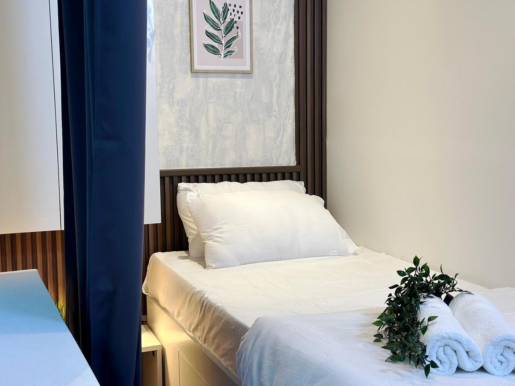Escape Partition In Barsha 1 Near Moe Metro Homestay Dubai