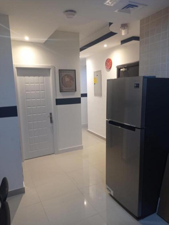 Escape Partition In Barsha 1 Near Moe Metro * Dubai
