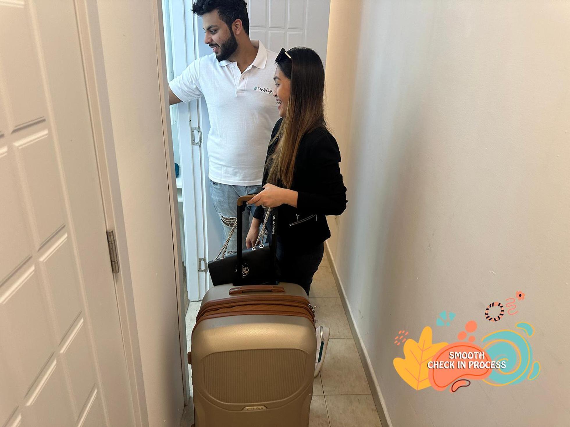 Homestay Escape Partition In Barsha 1 Near Moe Metro *